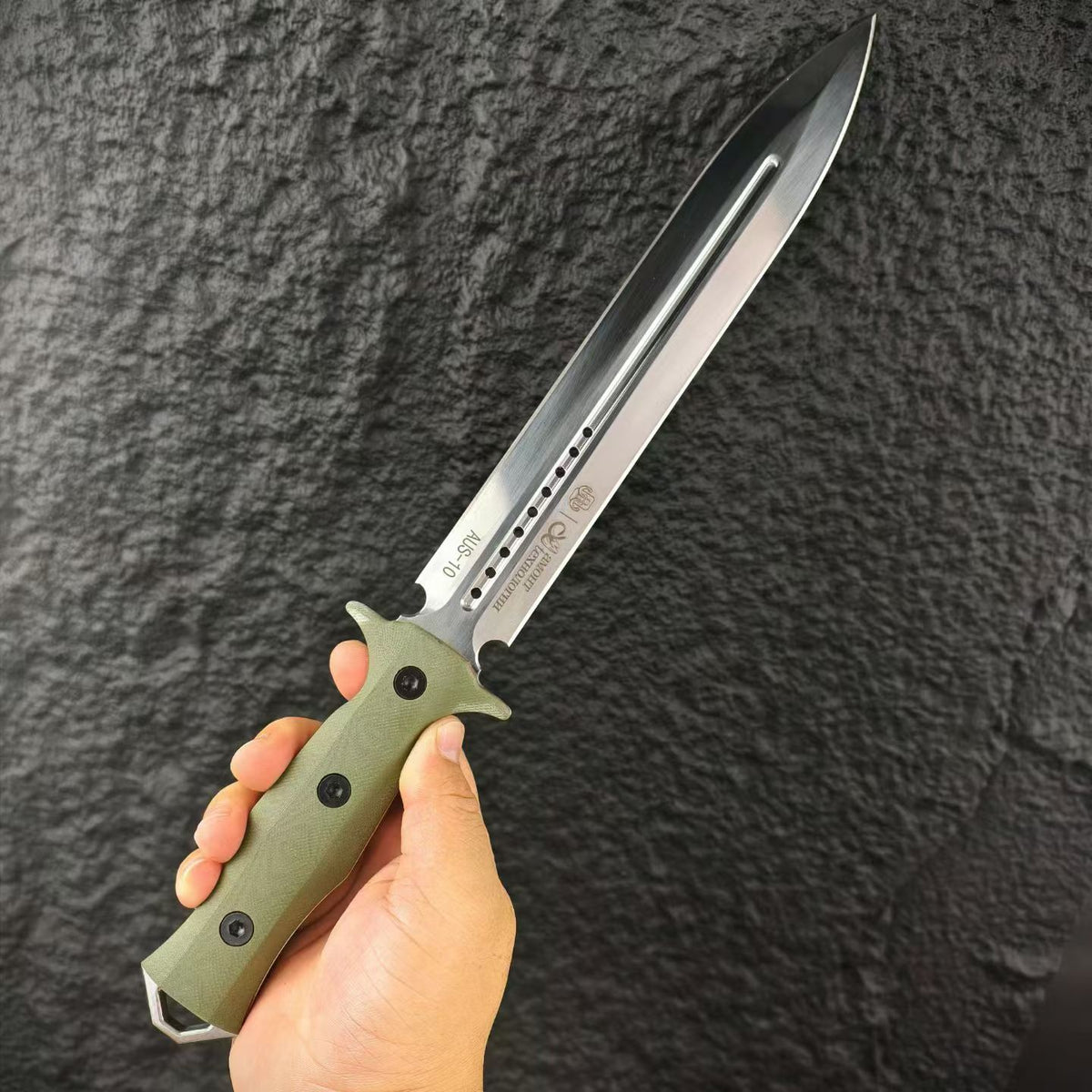 Mammoth Bass Double-Edged Tactical Dagger – Full-Tang Fixed Blade Knife