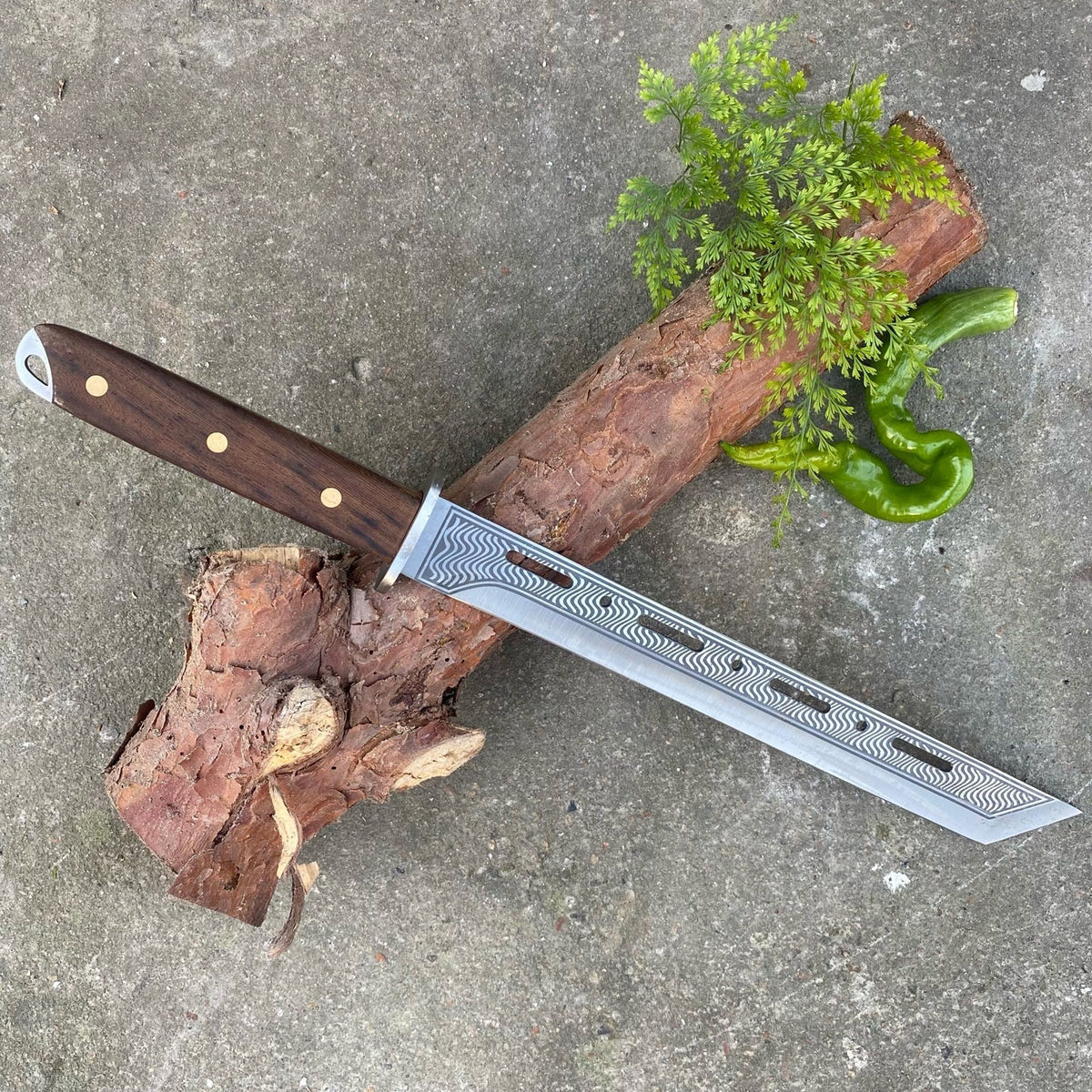 Wave Pattern Multi-Functional Outdoor Knife