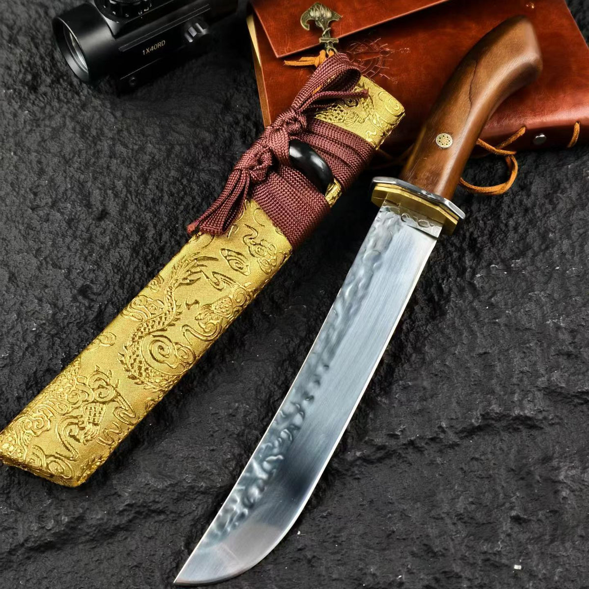 Dragon Brocade Gold-Accented Short Katana – Hand-Forged Outdoor Wakizashi Sword