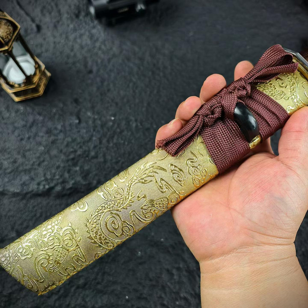 Dragon Brocade Gold-Accented Short Katana – Hand-Forged Outdoor Wakizashi Sword
