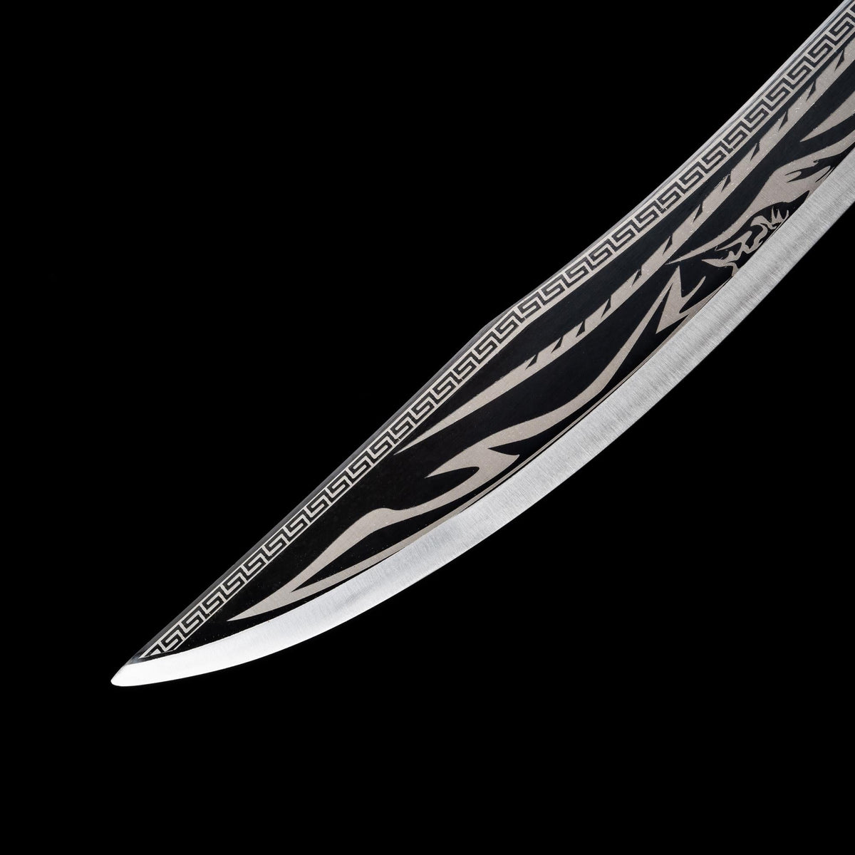 Dragon Roar Combat Blade