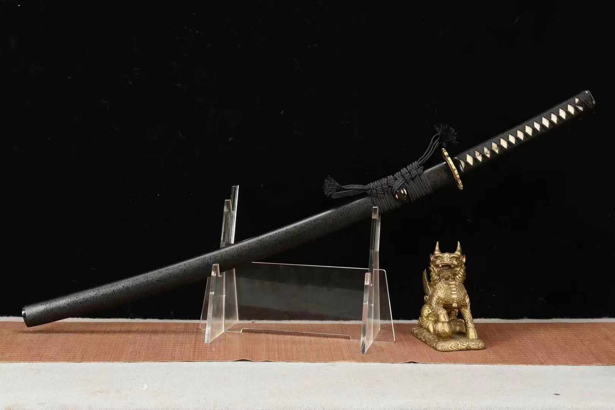 26-Inch Samurai Sword - Pearl Fish Skin Handle, Soil-Covered Blade, Tri-Color Grind