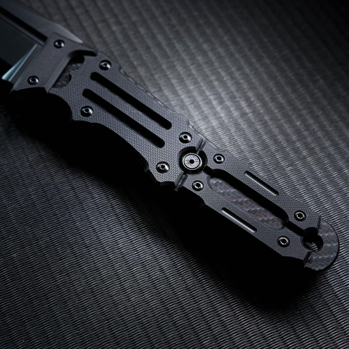 Thunderstrike Tactical Blade