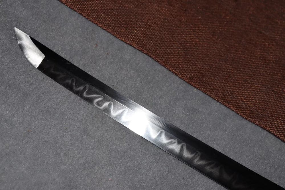 Hand Forged Japanese Samurai Katana Dragonfly Specialty leaf pattern burnishing blade
